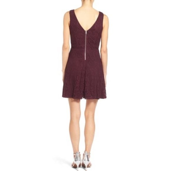 Speechless Mini Maroon Embellished Waist Lace Sleeveless Dress - Picture 3 of 8